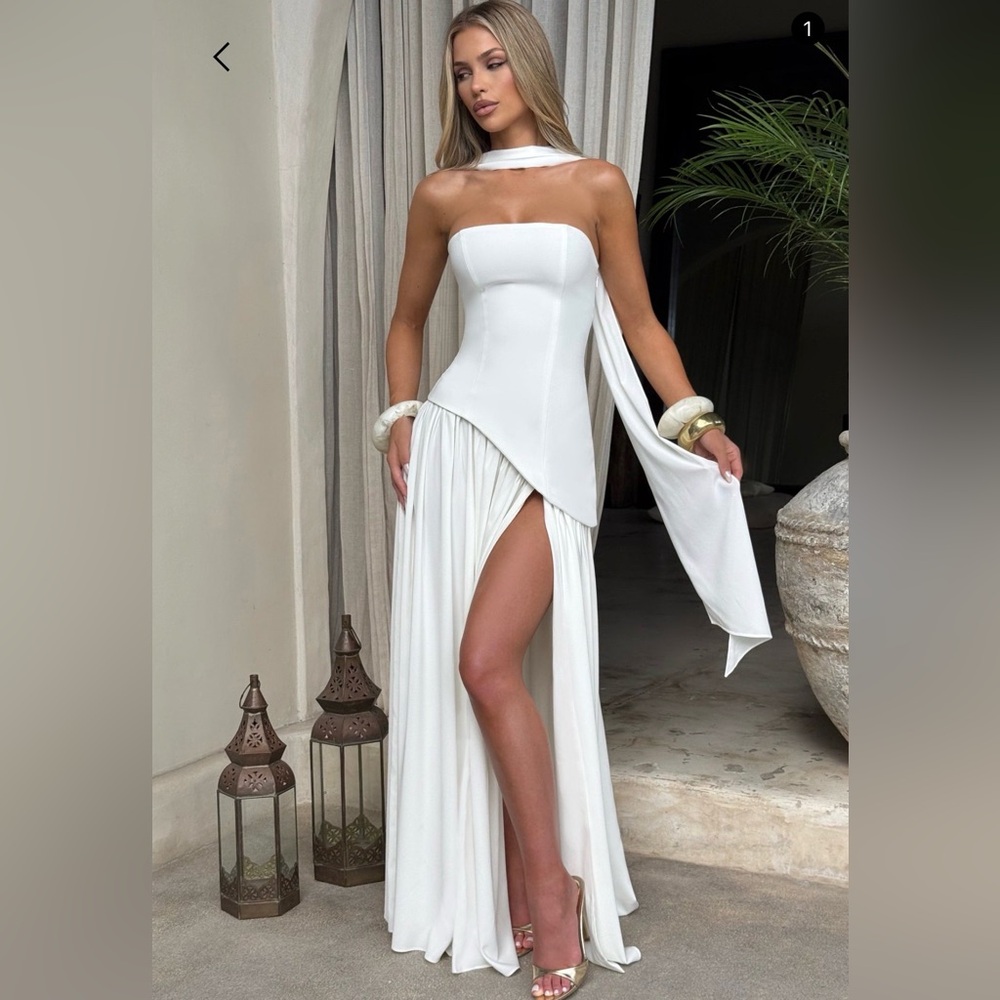 BABYBOO Size M - White Dress